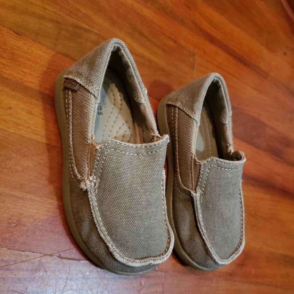 Crocs Toddler Santa Cruz 2 size 8